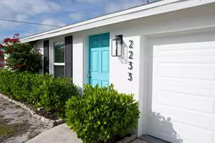2237 Michele Dr, Sarasota, FL 34231 - Photo 5