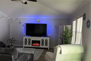 6050 Patriots Landing Ln, Jacksonville, FL 32244 - Photo 9