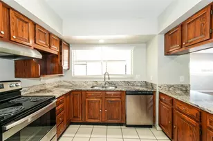 8229 Malvern Cir, Tampa, FL 33634 - Photo 9