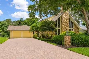 1944 Levine Ln, Clearwater, FL 33760 - Photo 5