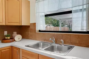 7437 Burnway Dr, Orlando, FL 32819 - Photo 21