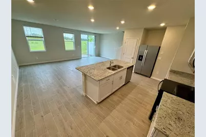 7618 Momentum Parkway, Wesley Chapel, FL 33545 - Photo 3