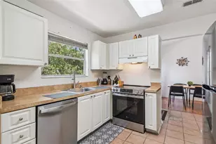 2564 Woodgate Blvd, Orlando, FL 32822 - Photo 9