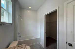 5075 Grand Teton Ct, Deland, FL 32724 - Photo 11