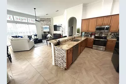 2303 Baesel View Dr, Orlando, FL 32835 - Photo 5