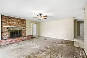 706 Westwood Cir, Brandon, FL 33511 - Photo 11