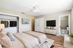 706 Westwood Cir, Brandon, FL 33511 - Photo 5