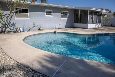 10126 E 4th Street E, Treasure Island, FL 33706 - Photo 11