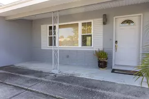 10126 E 4th Street E, Treasure Island, FL 33706 - Photo 3