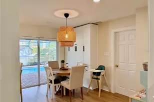 6073 Tanglewood Dr NE, Saint Petersburg, FL 33703 - Photo 9