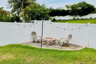 6073 Tanglewood Dr NE, Saint Petersburg, FL 33703 - Photo 33
