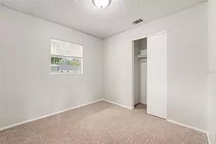 8308 Oleander Ln, Tampa, FL 33637 - Photo 11
