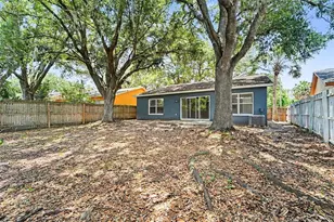7603 Savannah Ln, Tampa, FL 33637 - Photo 19