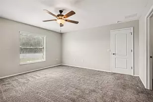 8187 Woodvine Cir, Lakeland, FL 33810 - Photo 9