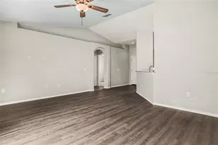 8187 Woodvine Cir, Lakeland, FL 33810 - Photo 7