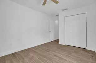 300 Cherokee Ave, Orange City, FL 32763 - Photo 23