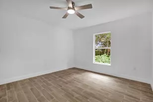 300 Cherokee Ave, Orange City, FL 32763 - Photo 11