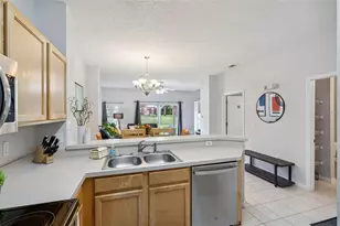 8498 Crystal Cove Loop, Kissimmee, FL 34747 - Photo 5