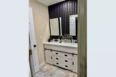 7821 Falabella Court, Orlando, FL 32818 - Photo 13