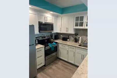 680 71st Avenue #9, Saint Pete Beach, FL 33706 - Photo 9