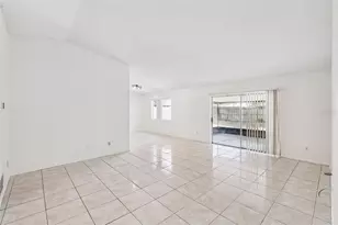 4711 White Willow Ln, Orlando, FL 32808 - Photo 7