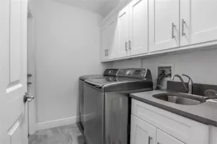8629 Great Cove Dr, Orlando, FL 32819 - Photo 21
