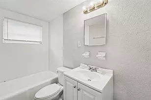 10112 N Lantana Ave, Tampa, FL 33612 - Photo 13
