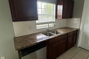 105 Cherokee Dr, Auburndale, FL 33823 - Photo 3