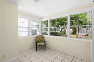 1629 Dauphin Ln, Orlando, FL 32803 - Photo 9