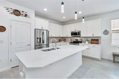 413 Sapphire Drive, Davenport, FL 33837 - Photo 3