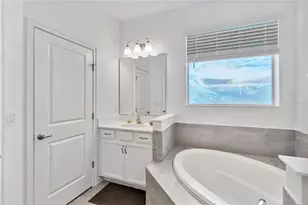 413 Sapphire Dr, Davenport, FL 33837 - Photo 13