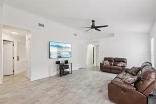2744 Palm Isle Wy, Orlando, FL 32829 - Photo 3