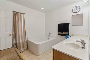 2789 Woodland Creek Loop, Kissimmee, FL 34744 - Photo 21