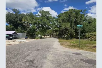 2426 Wisteria Road, Venice, FL 34293 - Photo 3