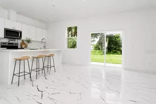 67 W 10th St, Apopka, FL 32703 - Photo 13