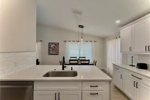 154 Castlemain Cir, Davenport, FL 33897 - Photo 5