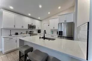 154 Castlemain Cir, Davenport, FL 33897 - Photo 3