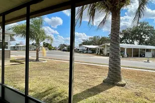 36335 Bonney Dr, Zephyrhills, FL 33541 - Photo 3