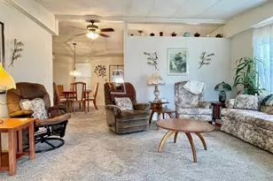36335 Bonney Dr, Zephyrhills, FL 33541 - Photo 7