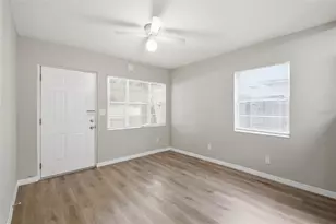 6014 S 6th St, Tampa, FL 33611 - Photo 11