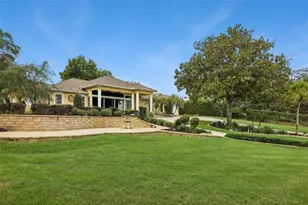 12128 Lakeshore Dr, Clermont, FL 34711 - Photo 3