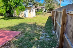 3910 E Ellicott St, Tampa, FL 33610 - Photo 17