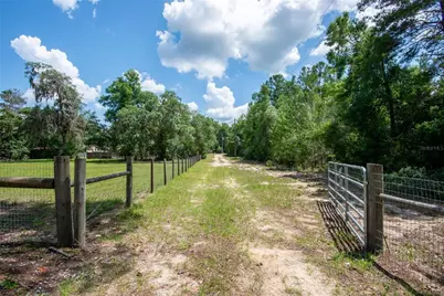 26721 Chippewa Trail, Brooksville, FL 34601 - Photo 29