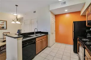8101 Resort Village Dr, Orlando, FL 32821 - Photo 5