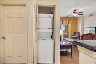 8101 Resort Village Dr, Orlando, FL 32821 - Photo 17