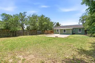 8403 N 46th St, Tampa, FL 33617 - Photo 39