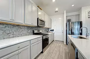 721 Benoi Dr, Davenport, FL 33896 - Photo 13