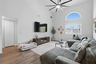 2264 Grenwich Ave, Orlando, FL 32817 - Photo 9