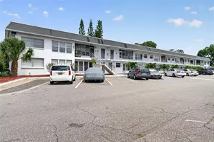 1221 Drew St, Clearwater, FL 33755 - Photo 1