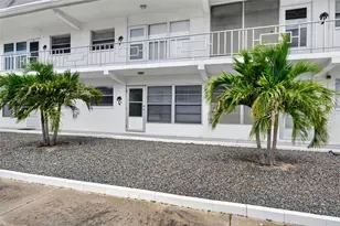 1221 Drew St, Clearwater, FL 33755 - Photo 3